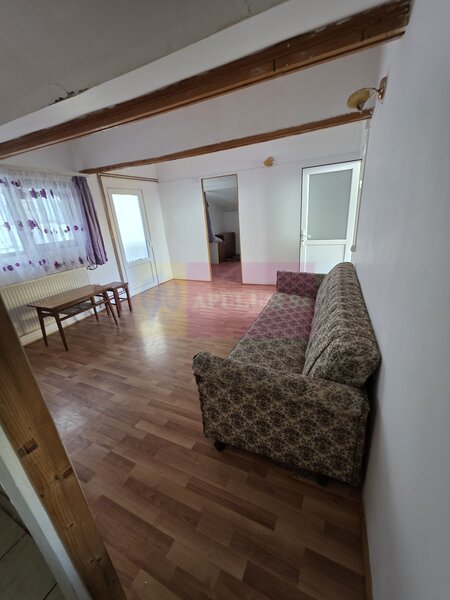 Casa de vanzare cu 3 camere in Campina