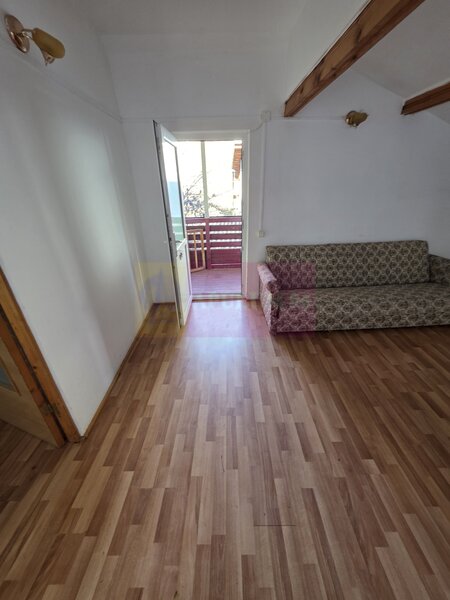 Casa de vanzare cu 3 camere in Campina