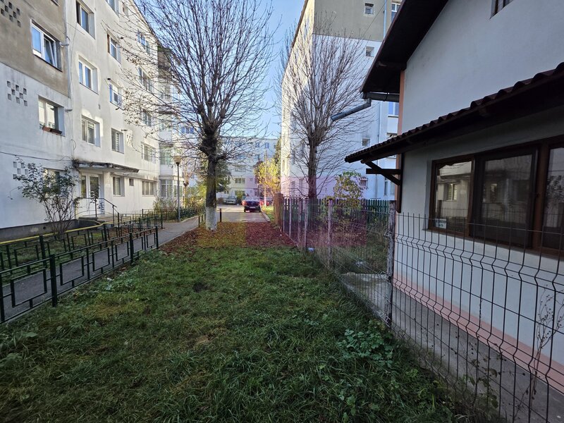 Casa de vanzare cu 3 camere in Campina