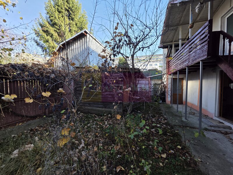 Casa de vanzare cu 3 camere in Campina