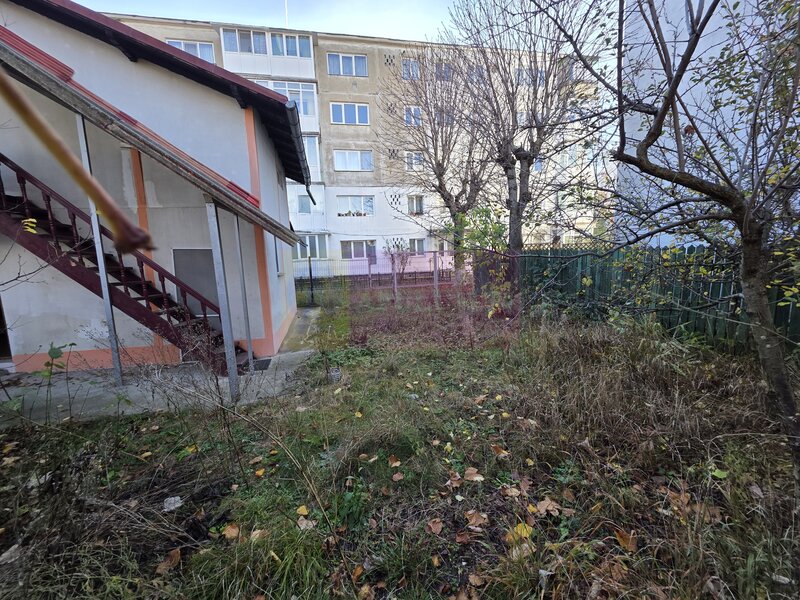 Casa de vanzare cu 3 camere in Campina